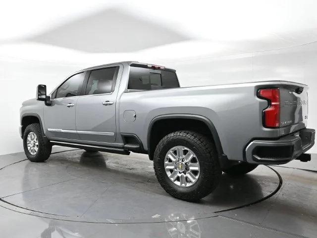 Used 2025 Sterling Gray Metallic Chevrolet High Country image 5