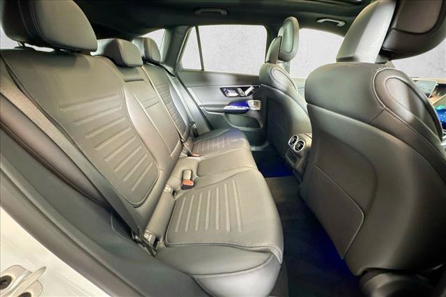 New 2026 Polar White Mercedes-Benz GLC 300 image 55