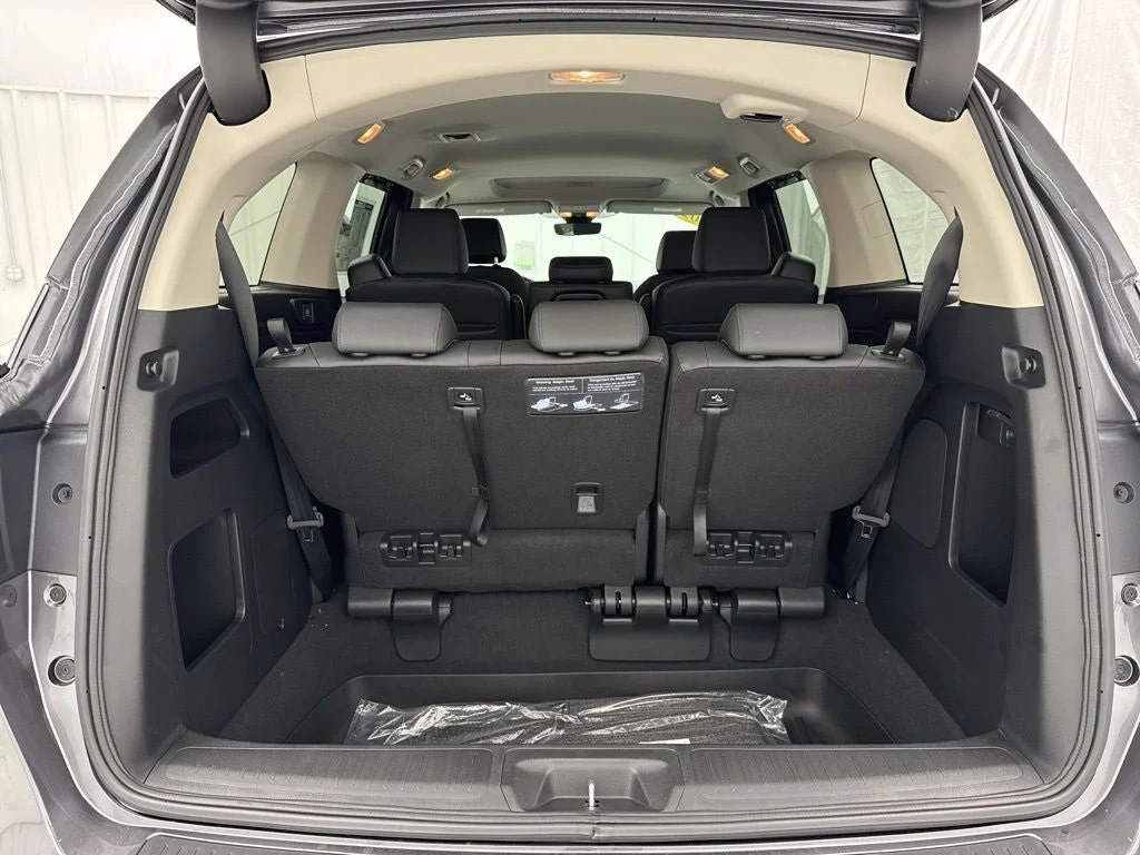 2026 Honda Odyssey EX-L - Photo 9