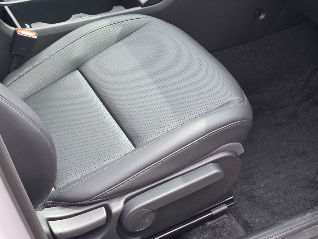 Used 2026 Cyber Gray Metallic Hyundai Limited image 6