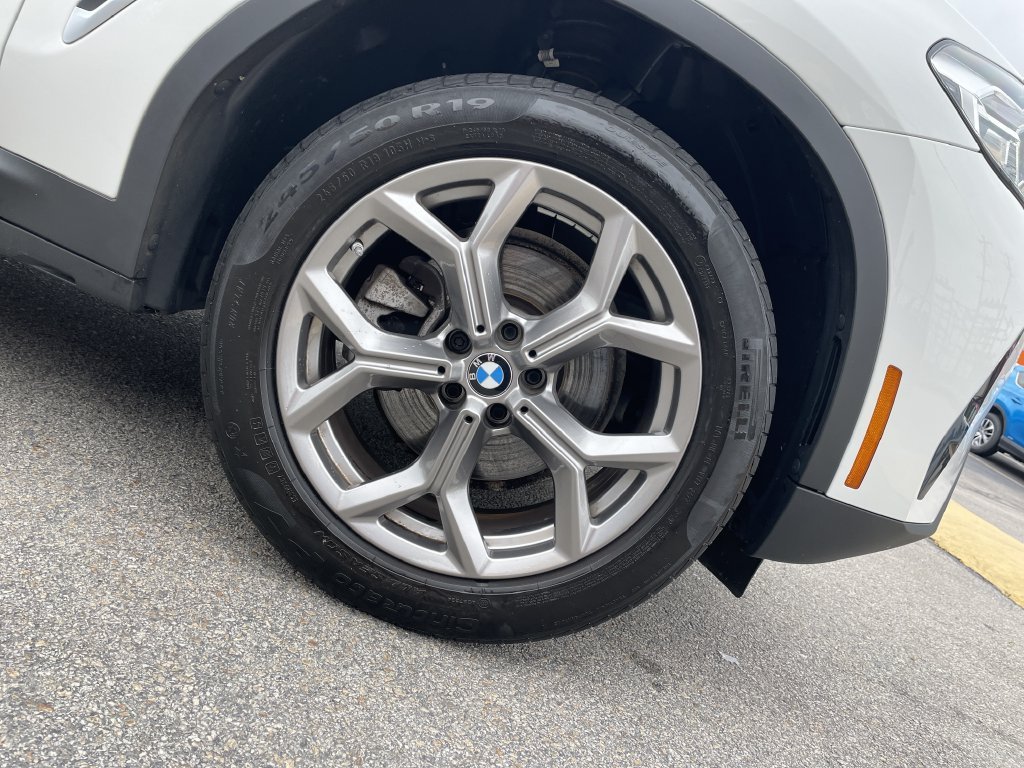Used 2023 White BMW xDrive30i image 11