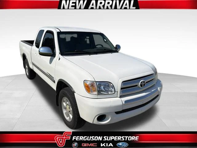 Used 2006 White Toyota SR5 image 1