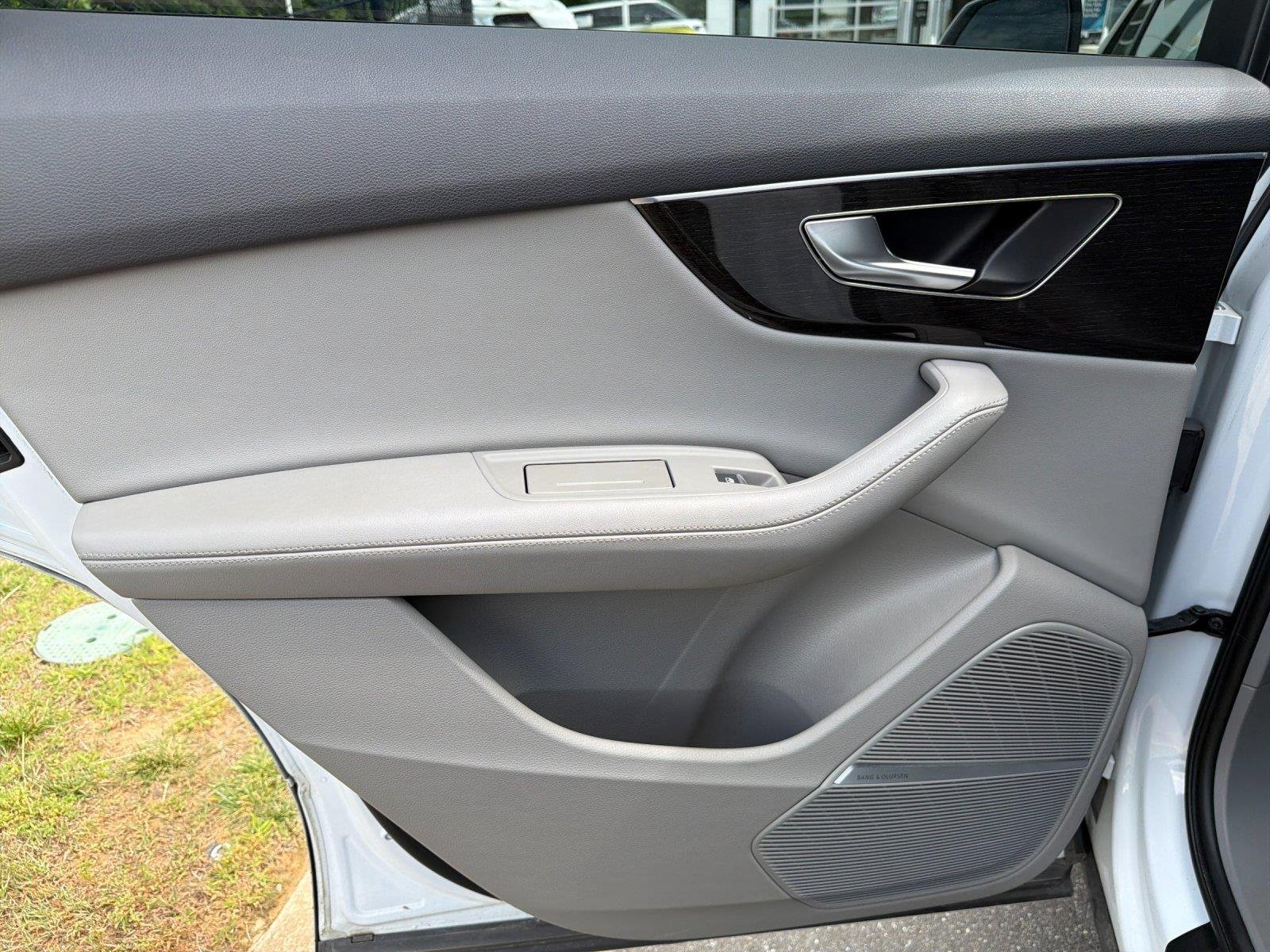 Used 2024  Audi Premium Plus image 31