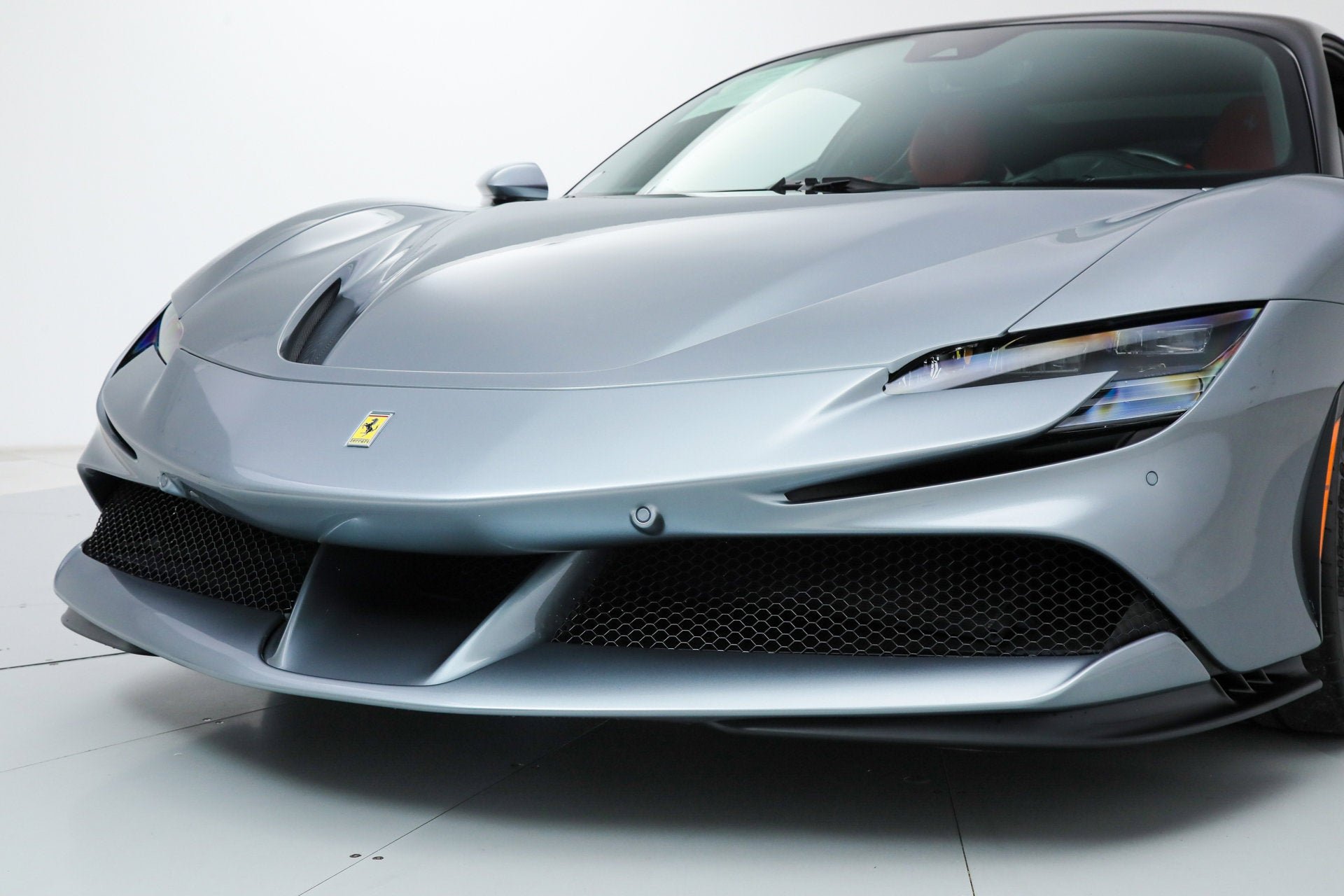 Certified Used 2022 Grigio Titanio Ferrari  image 11