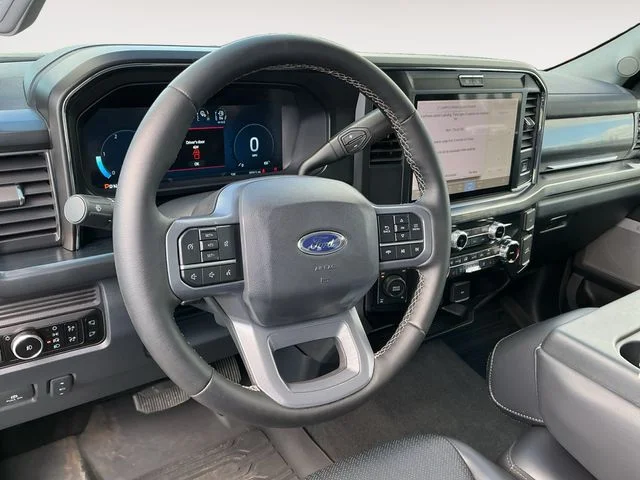 Used 2025 Agate Black Metallic Ford Lariat image 9