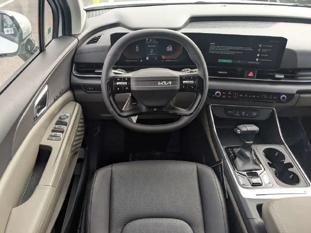 New 2027 Snow White Pearl Kia EX image 18