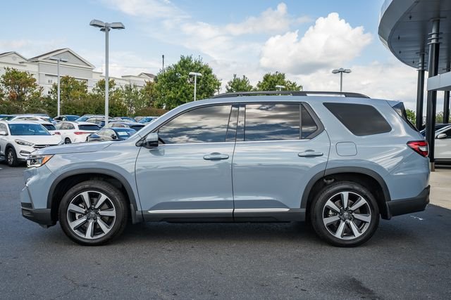 Used 2025 Sonic Gray Pearl Honda Touring+ image 4