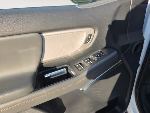 Certified Used 2025 Oxford White Ford Active image 10