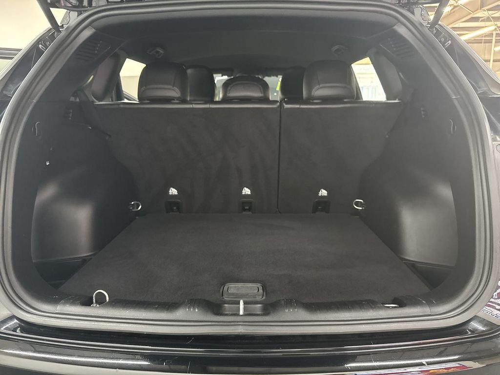 Used 2023 Diamond Black Jeep Limited image 21