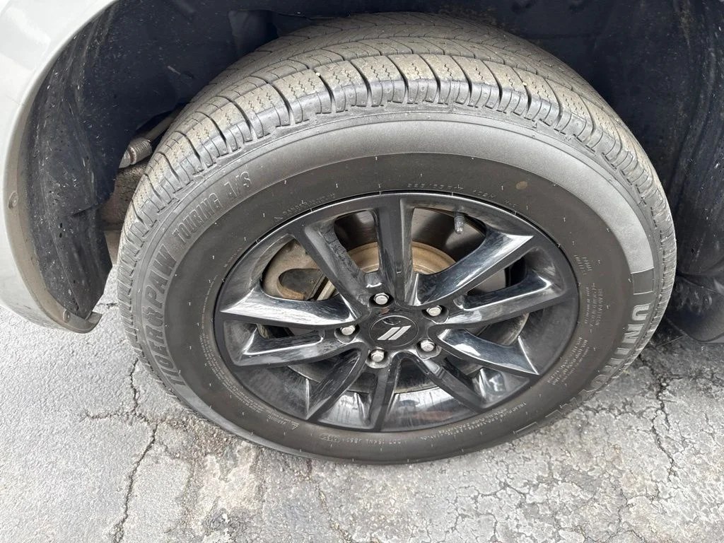 Used 2020 Gray Dodge SE image 24