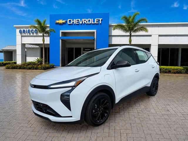 New 2026 Summit White Chevrolet Custom image 3