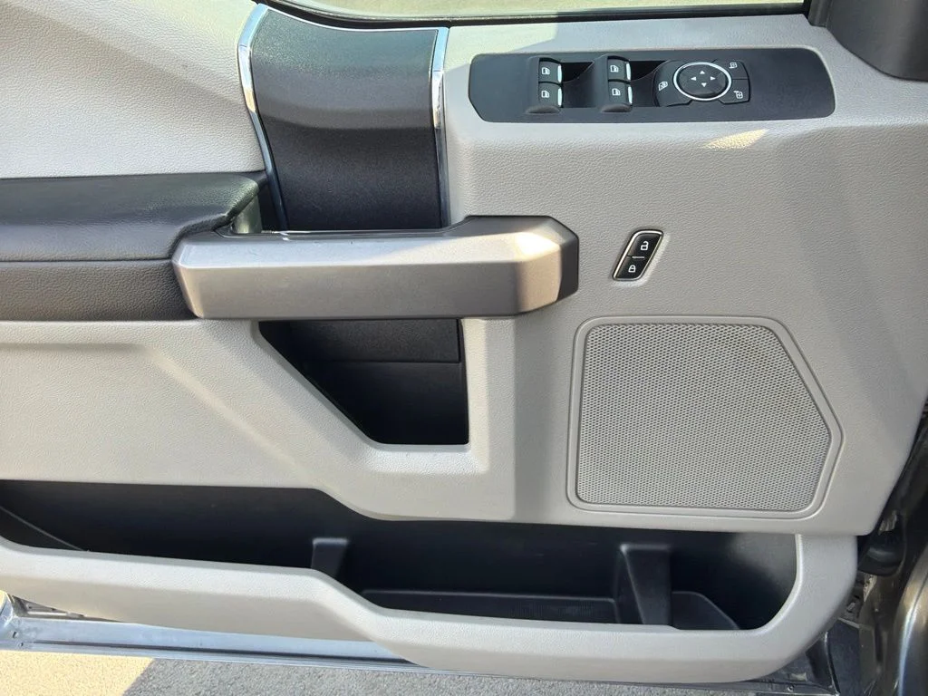 Used 2019 Magnetic Metallic Ford XLT image 20