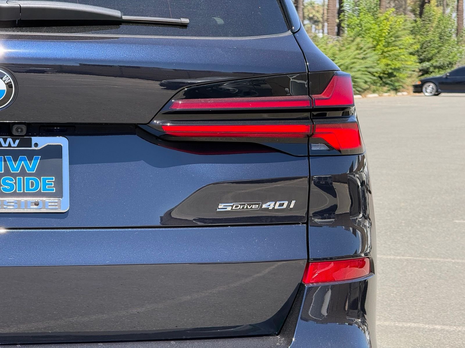 New 2026 Carbon Black Metallic BMW sDrive40i image 14