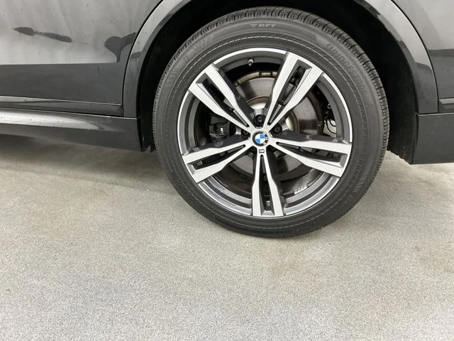 Used 2023 Black BMW xDrive40i image 5