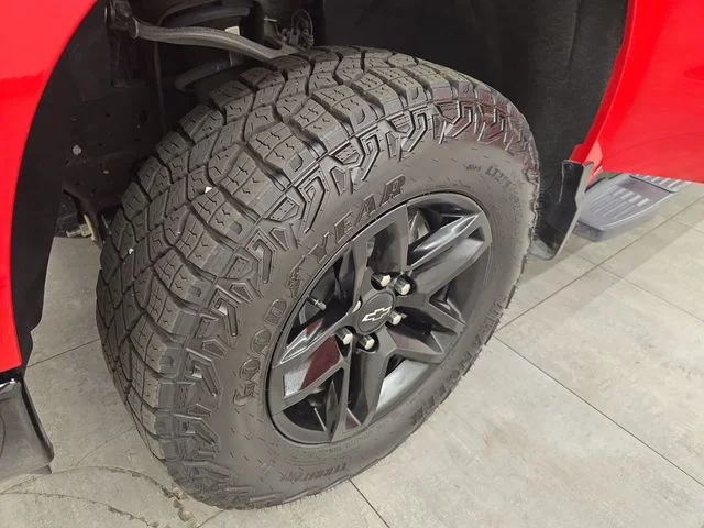 Used 2025 Red Chevrolet Custom Trail Boss image 35