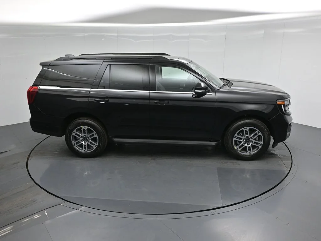 New 2026 Agate Black Metallic Ford Active image 38