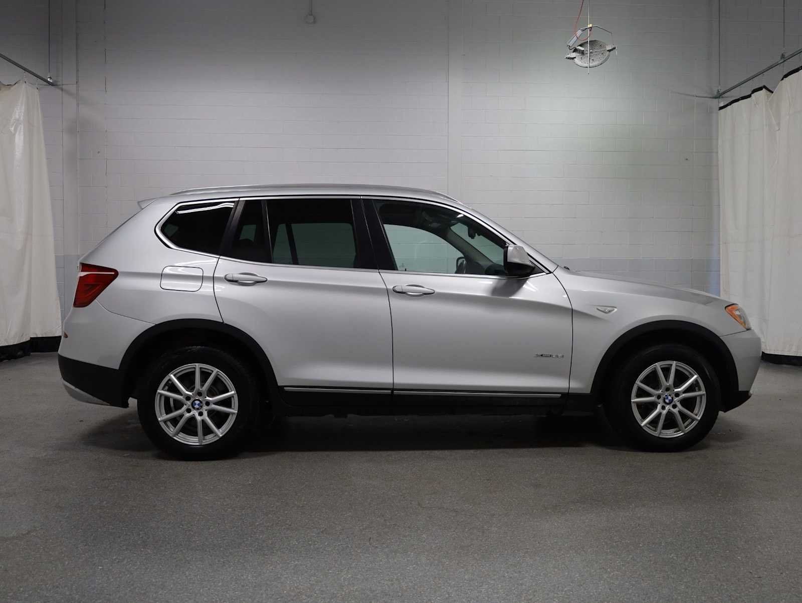 Used 2014 Silver BMW xDrive35i image 10