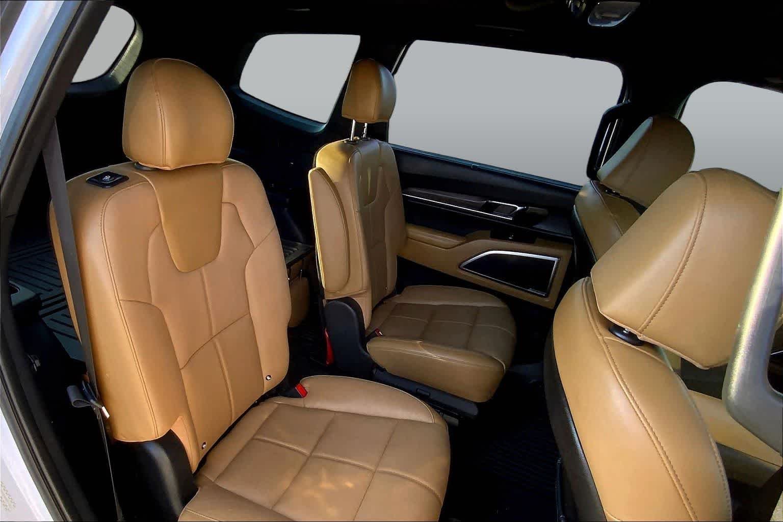 Used 2022 Glacial White Pearl Kia SX image 18