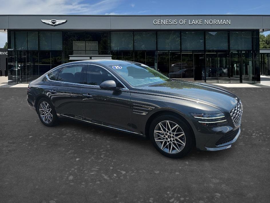 Certified Used 2025 Makalu Gray Genesis 2.5T image 3