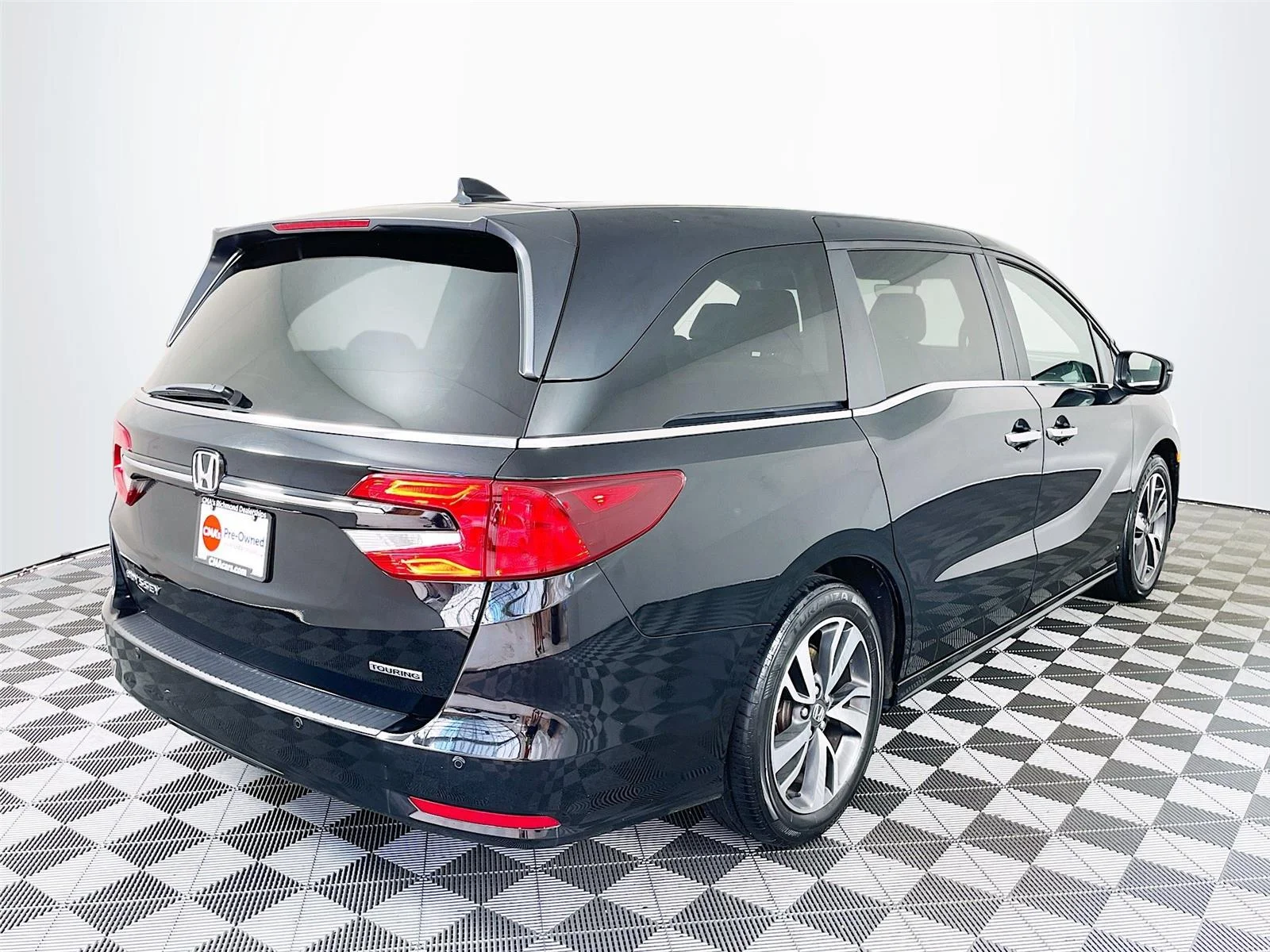 Certified Used 2024 Crystal Black Pearl Honda Touring image 11