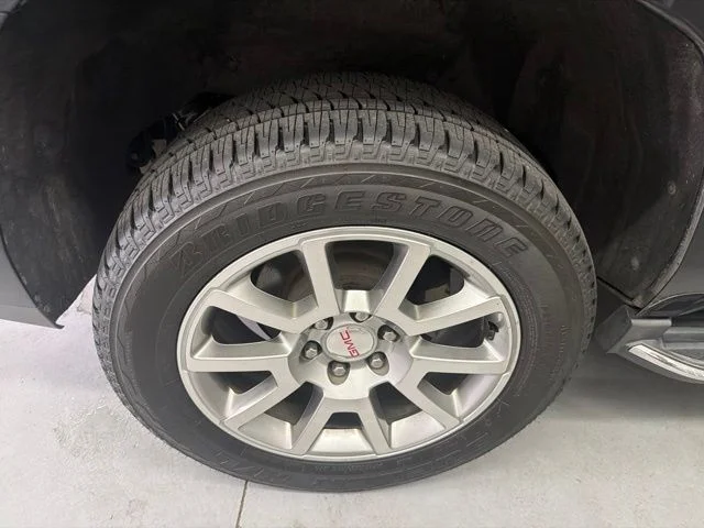 Used 2018 Onyx Black GMC Denali image 26
