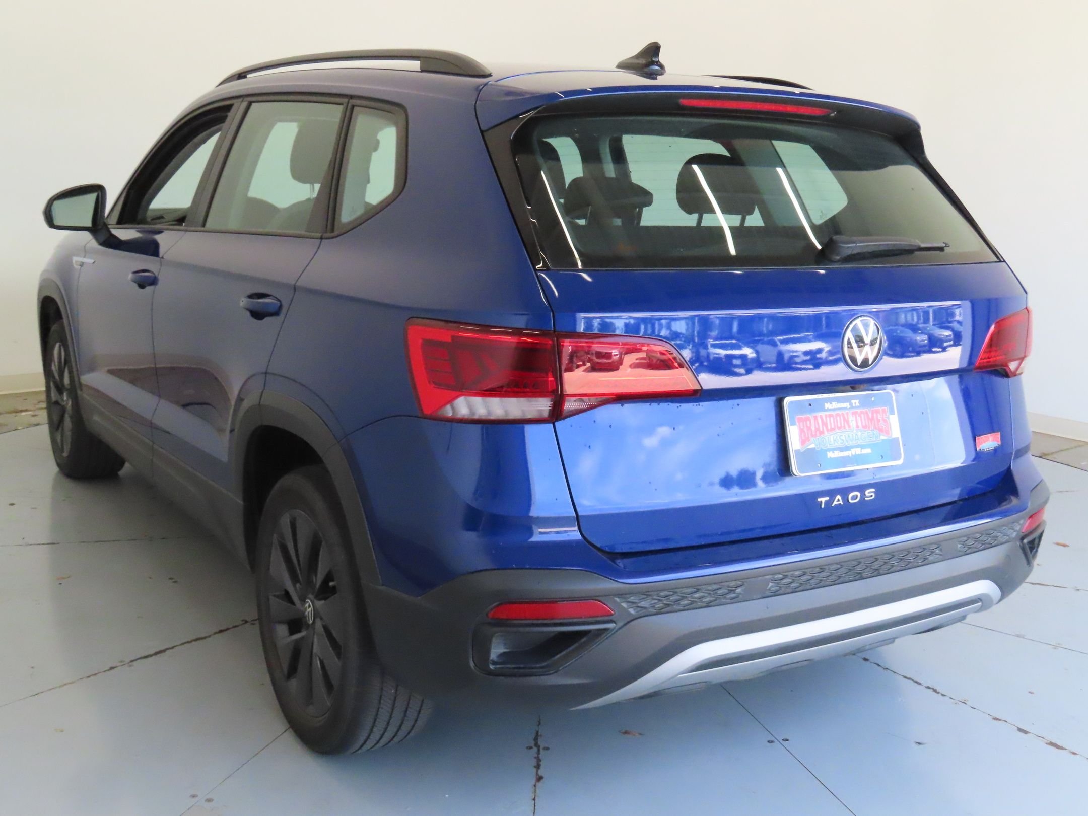 Used 2023 Blue Volkswagen 1.5T S image 5
