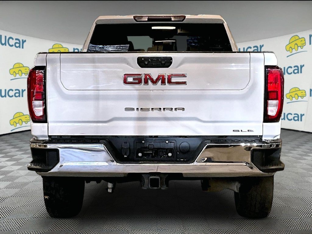 Used 2022 White GMC SLE image 5