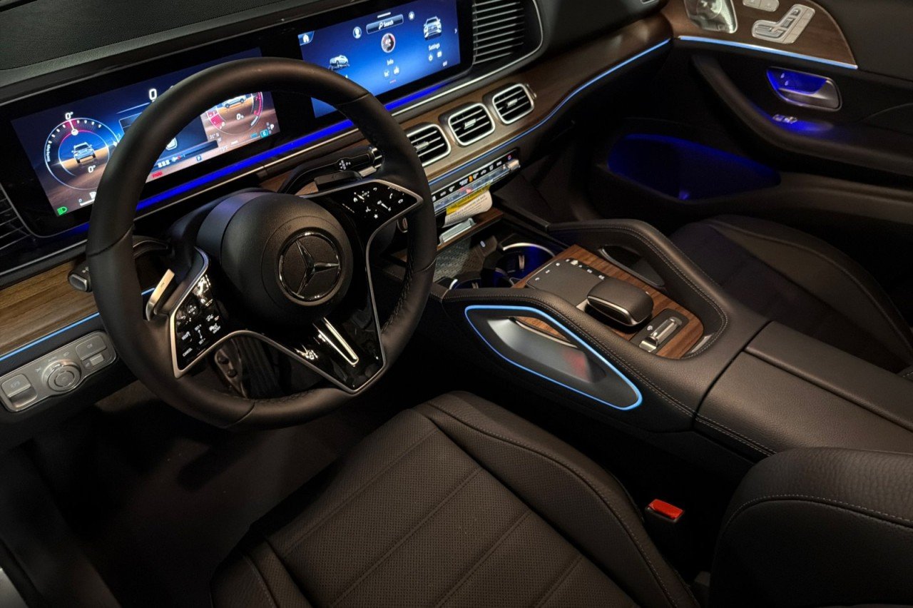 New 2026 Cirrus Silver Metallic Mercedes-Benz GLE 580 4MATIC® SUV image 9