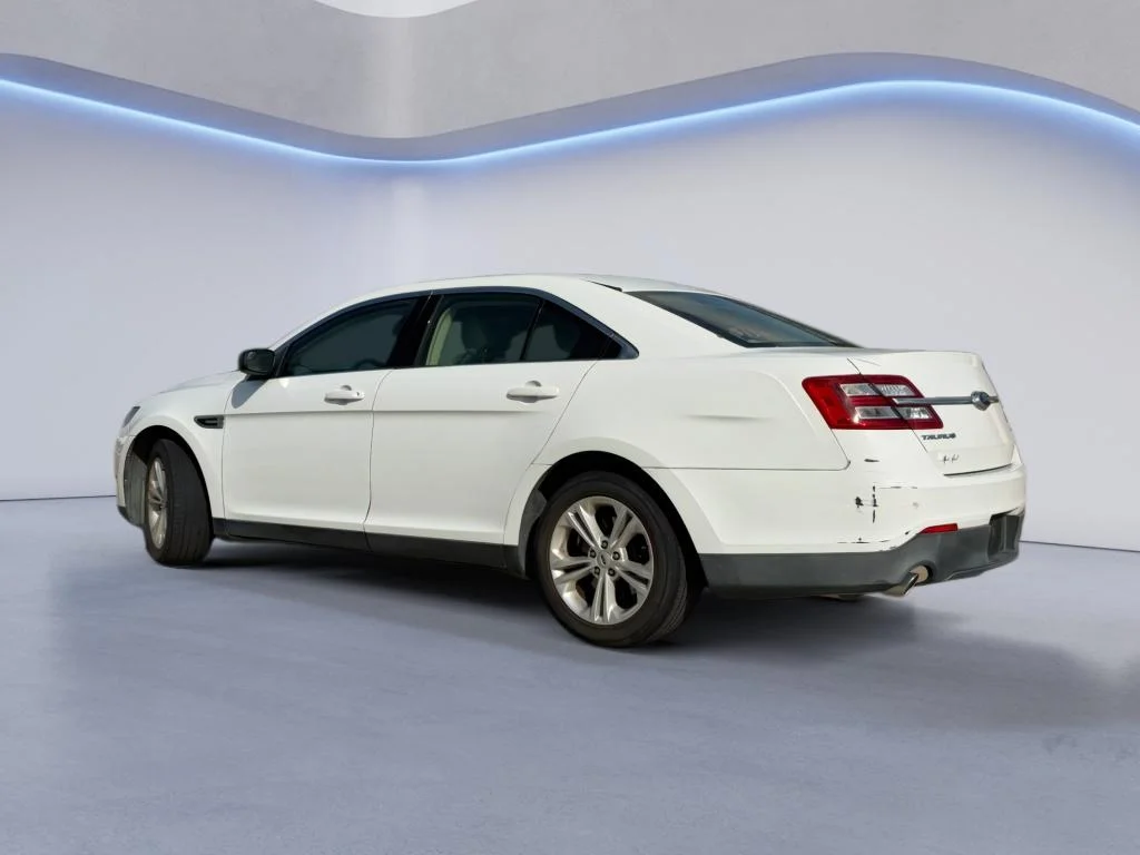Used 2016 Oxford White Ford SE image 3