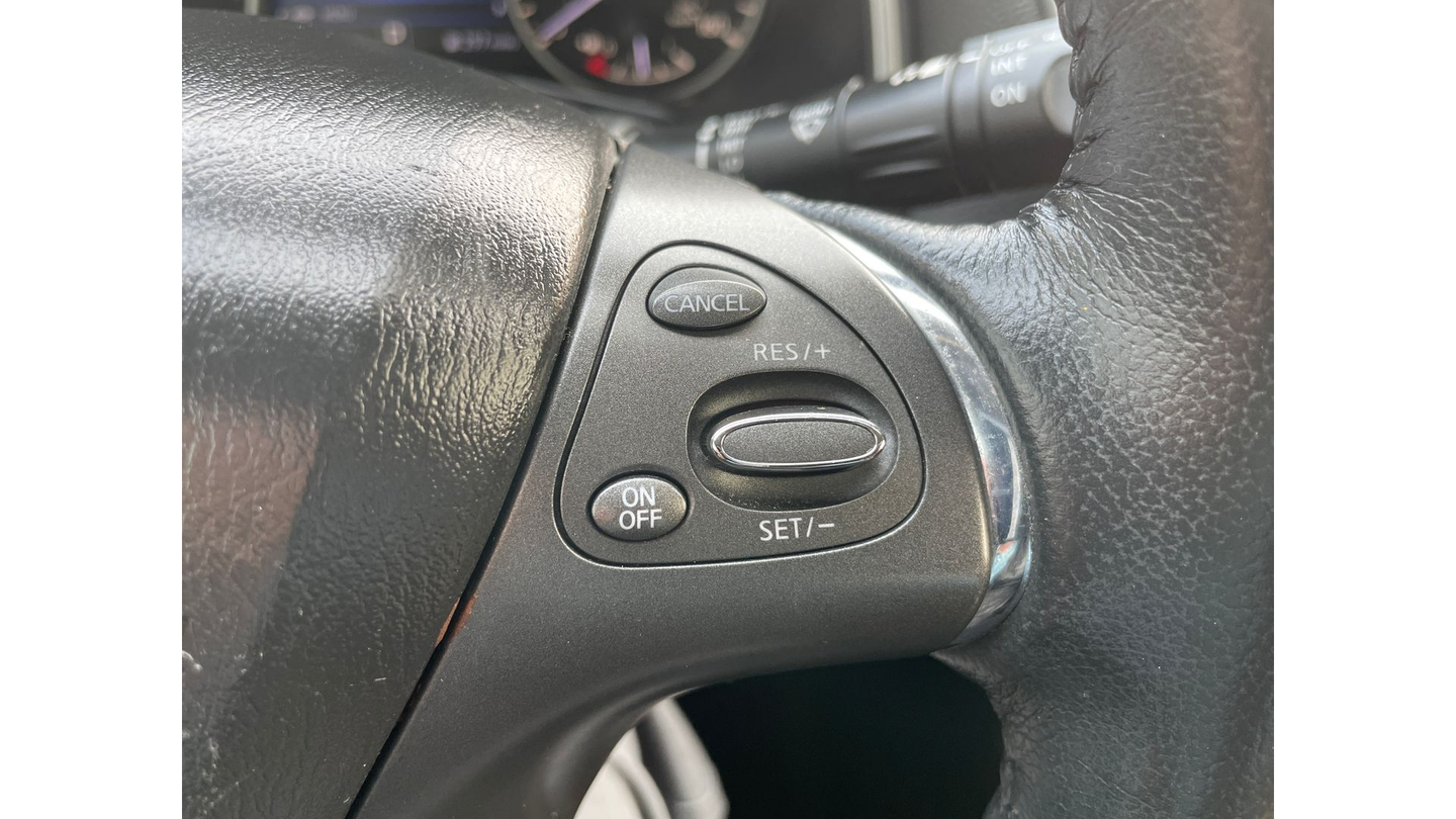 Used 2019 Silver Nissan SV image 27