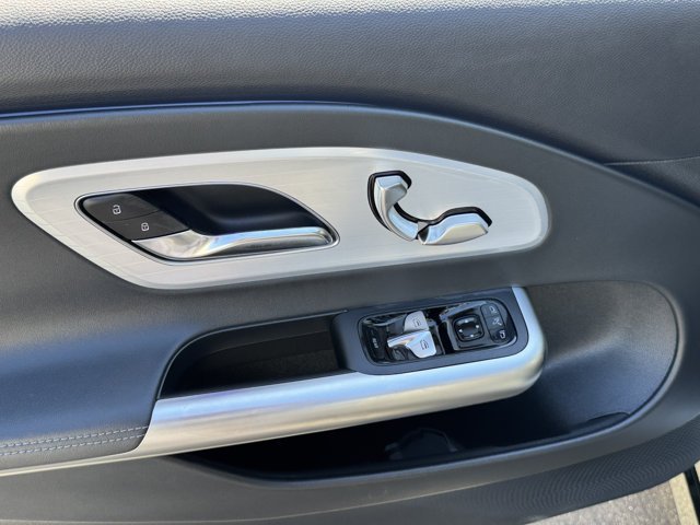 New 2027 MANUFAKTUR Alpine Grey Mercedes-Benz CLA 220 image 9