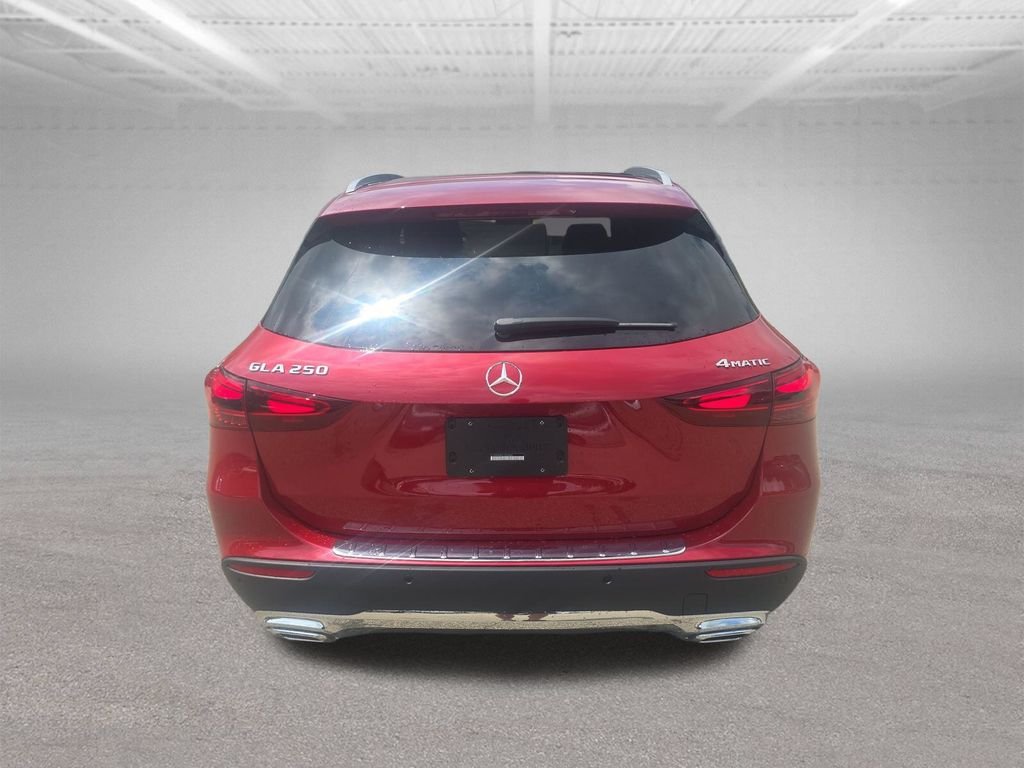 New 2026 MANUFAKTUR Patagonia Red Metallic Mercedes-Benz GLA 250 image 4