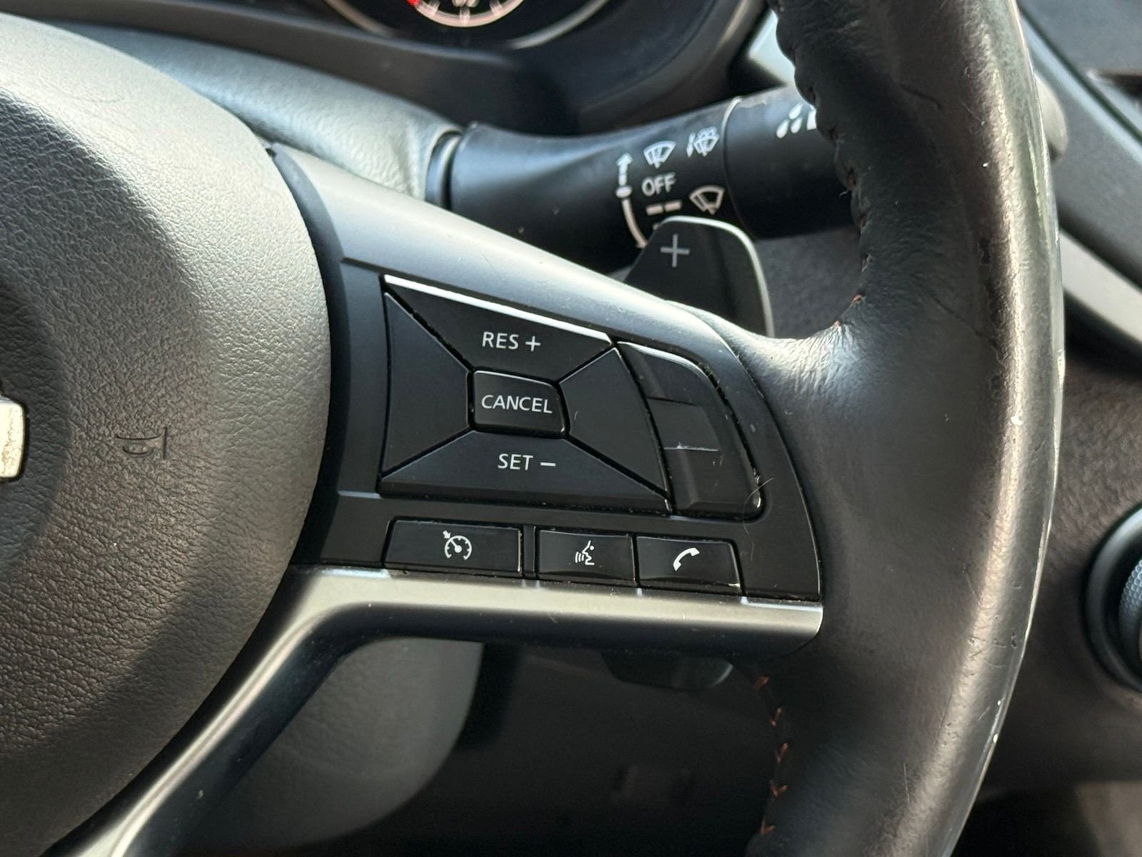 Used 2022 Blue Nissan 2.5 SR image 19