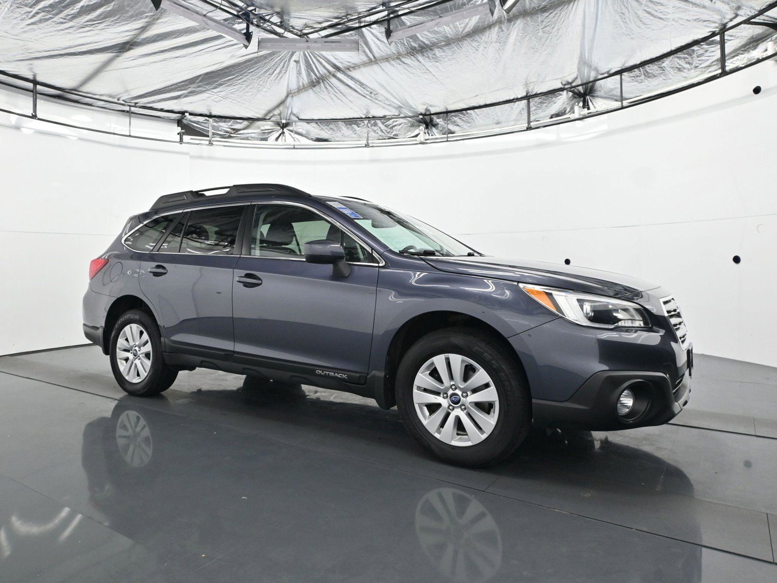Used 2016 Carbide Gray Metallic Subaru 2.5i Premium image 9