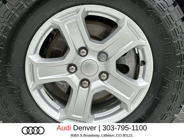 Used 2020 Gray Jeep Unlimited Sport image 10