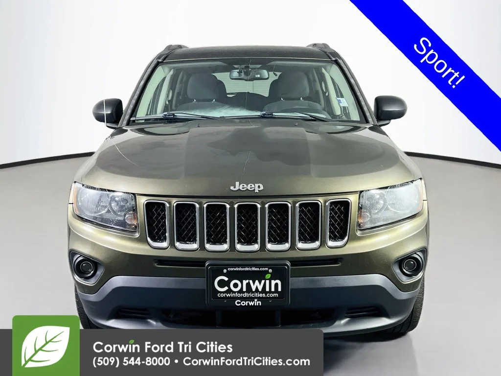 Used 2016 Green Jeep Sport image 3