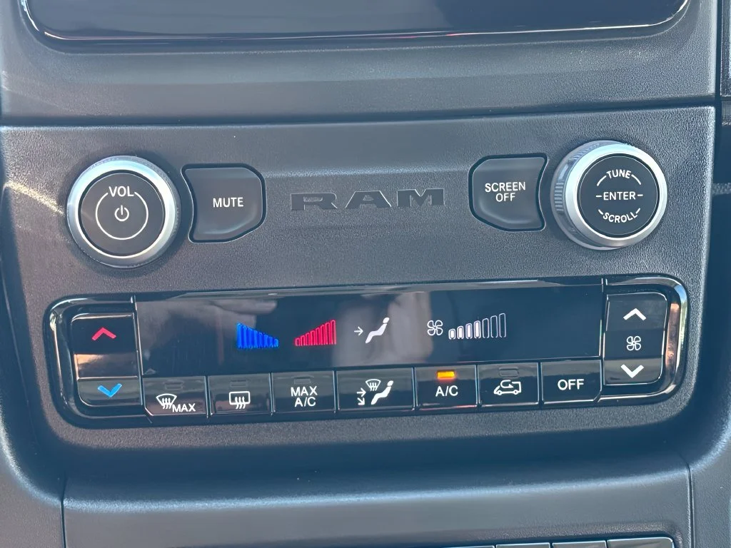 Used 2025 White Ram Base image 19