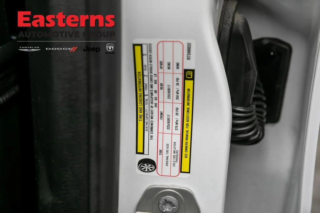 Certified Used 2024 White Jeep Latitude image 33