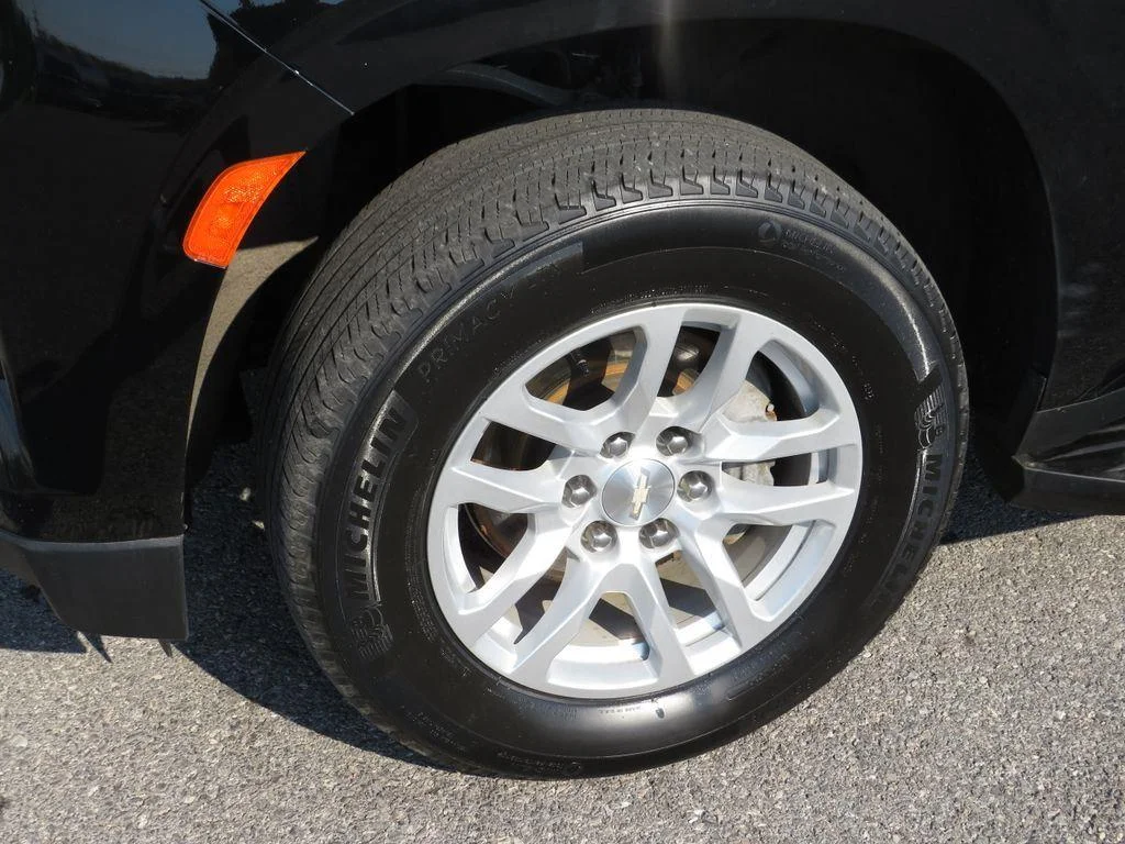 Used 2023 Black Chevrolet LS image 15