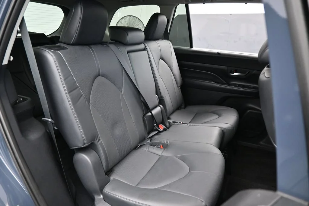 Used 2025 Cloud Toyota Limited image 49
