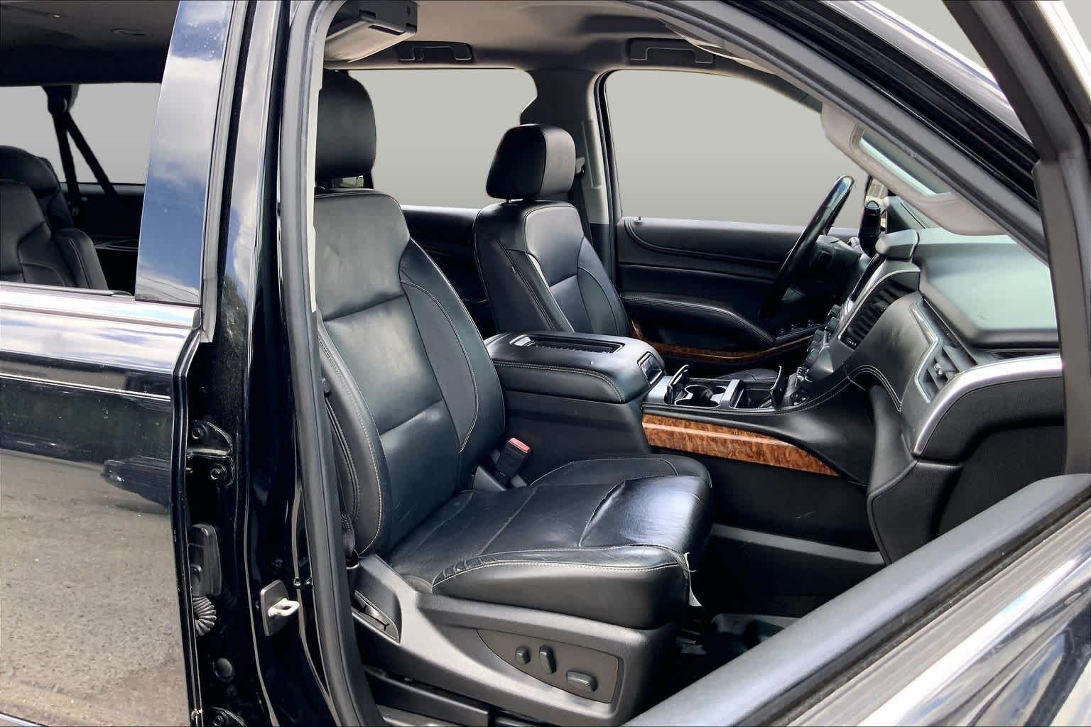 Used 2018 Black Chevrolet Premier image 9