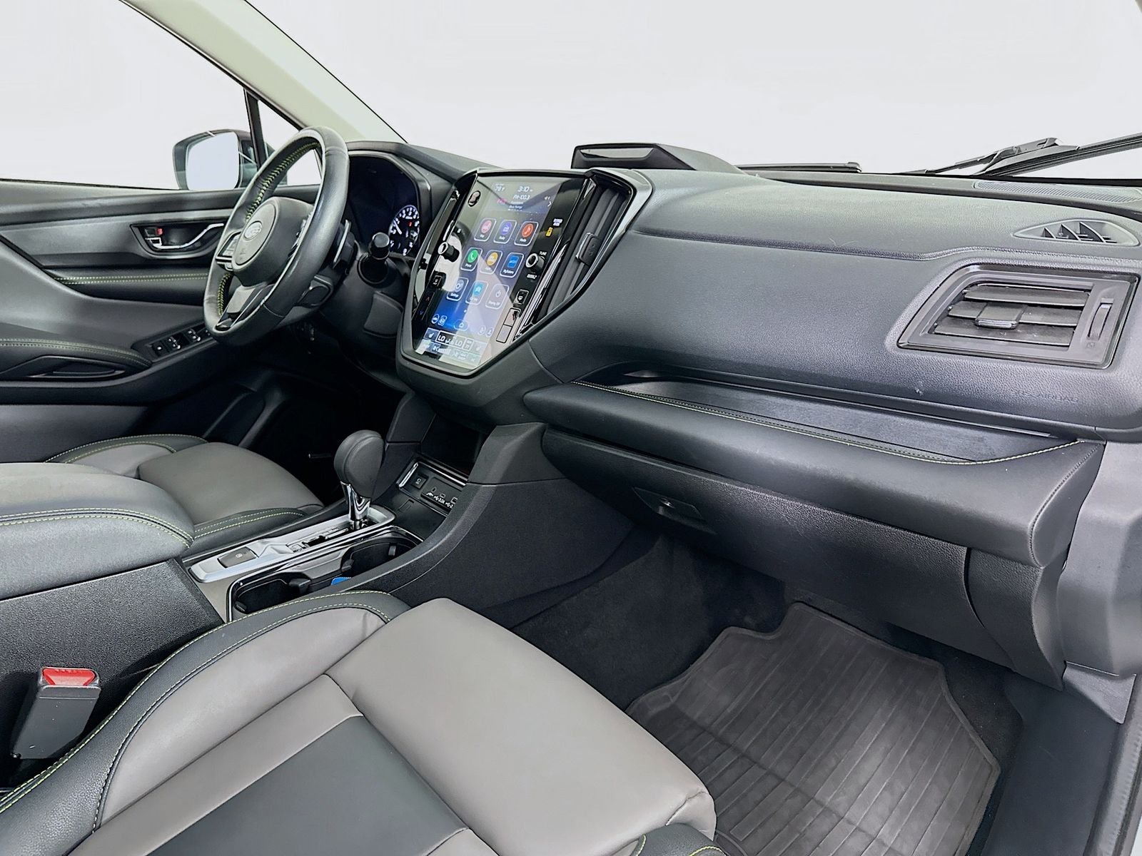 Used 2023 Crystal White Pearl Subaru Onyx Edition image 32
