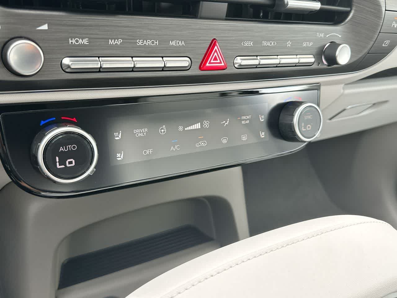 New 2026 Abyss Black Pearl Hyundai Blue SEL Premium 8P image 20