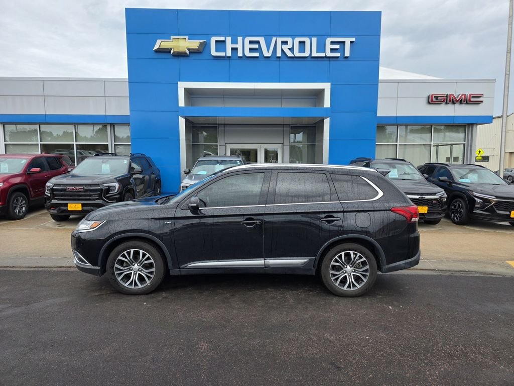 Used 2018 Black Mitsubishi GT image 1