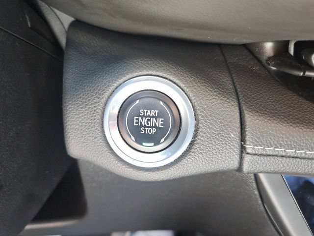 Used 2023 Ebony Twilight Metallic Buick Essence image 26