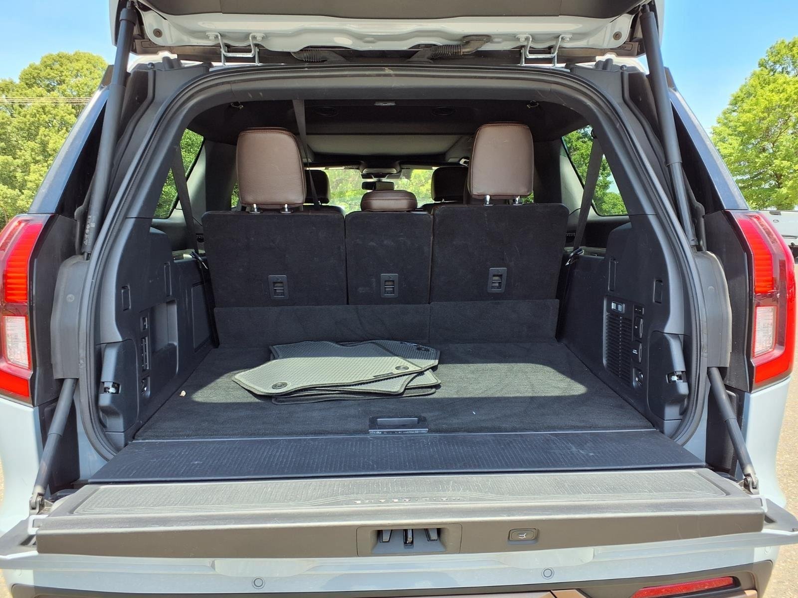 Used 2025 Gray Ford King Ranch image 35