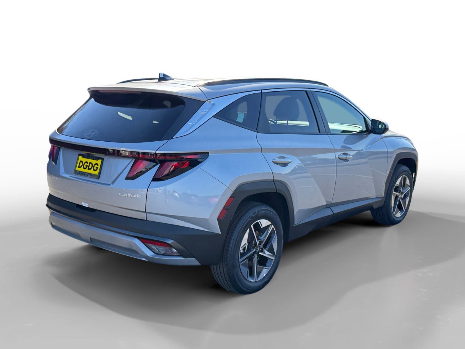 New 2026 Shimmering Silver Hyundai SEL AWD image 5