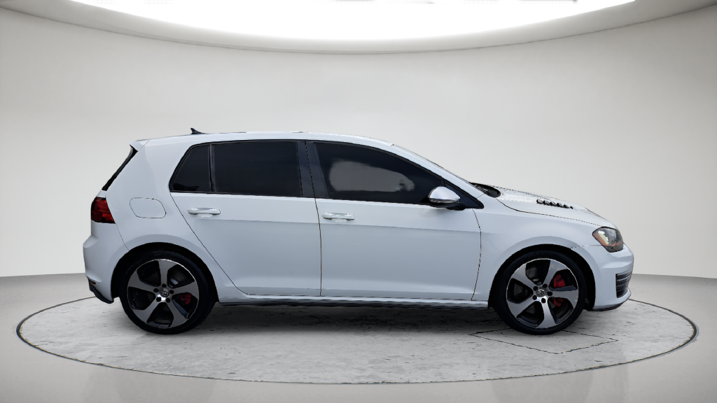Used 2017  Volkswagen Sport image 4