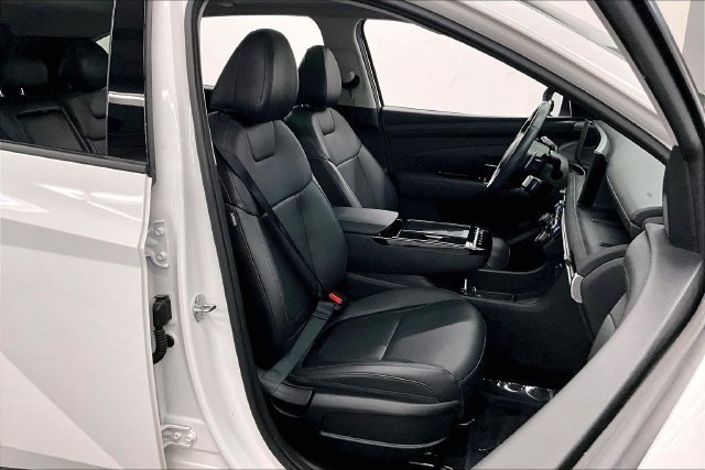 Used 2025 Serenity White Pearl Hyundai SEL Convenience image 8