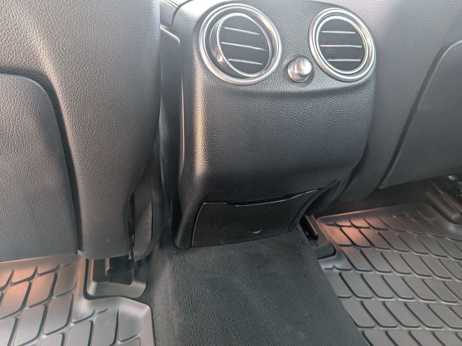 Used 2022 Polar White Mercedes-Benz GLC 300 image 30
